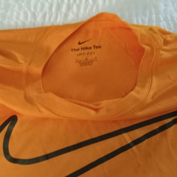 **NEW Nike Men's "Just Do It" T-Shirt – Size Large** - Picture 2 of 4